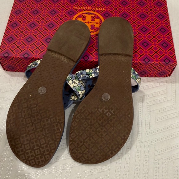 Tory Burch blue terrace ditsy print Sandals - Picture 3 of 4